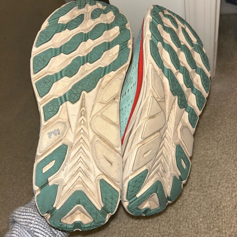 HOKA Women’s Clifton 8 Running Sneaker Tennis Shoes - Picture 6 of 8